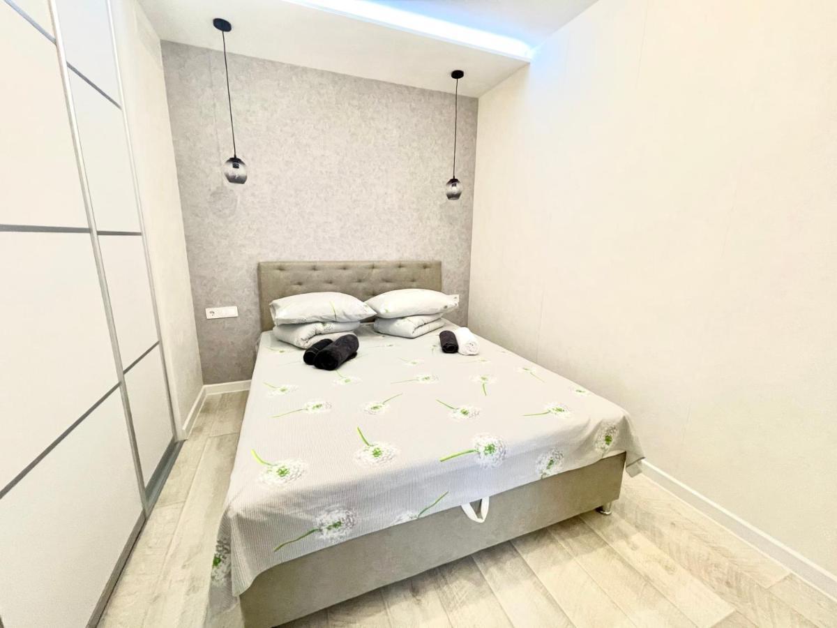 Сozy 704 Sunrise Apartments On The 22Nd Floor In The Center Odessa Extérieur photo